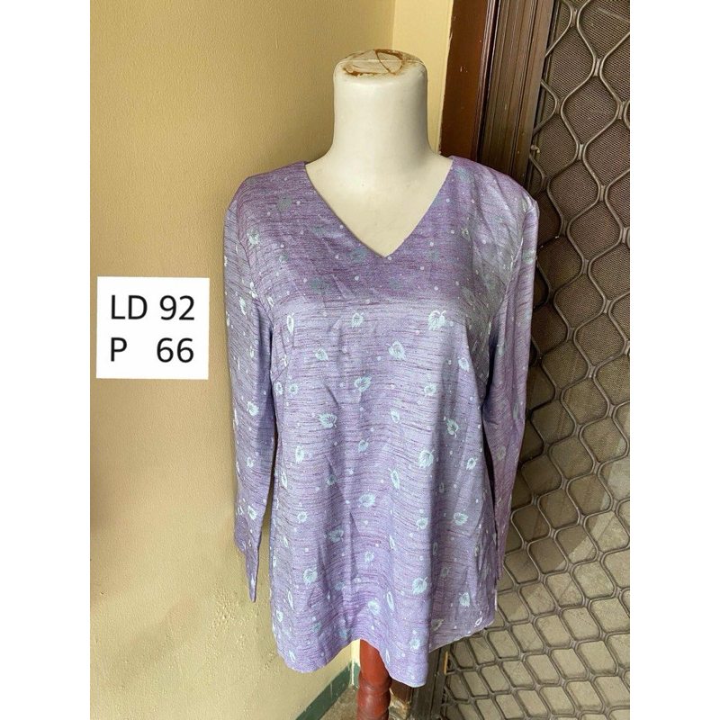 Atasan Blouse Wanita V Neck Ungu Lilac Top - preloved