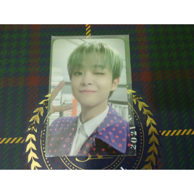 TREASURE JIHOON KTOWN FS PC and  JUNGHWAN 100 Day PC