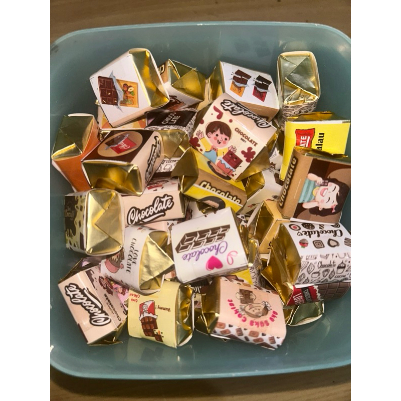 

Coklat Mini Dadu Isian Mix Matcha, Strawberry, Susu, dan Tiramisu (1pcs) - Chocolate, Camilan