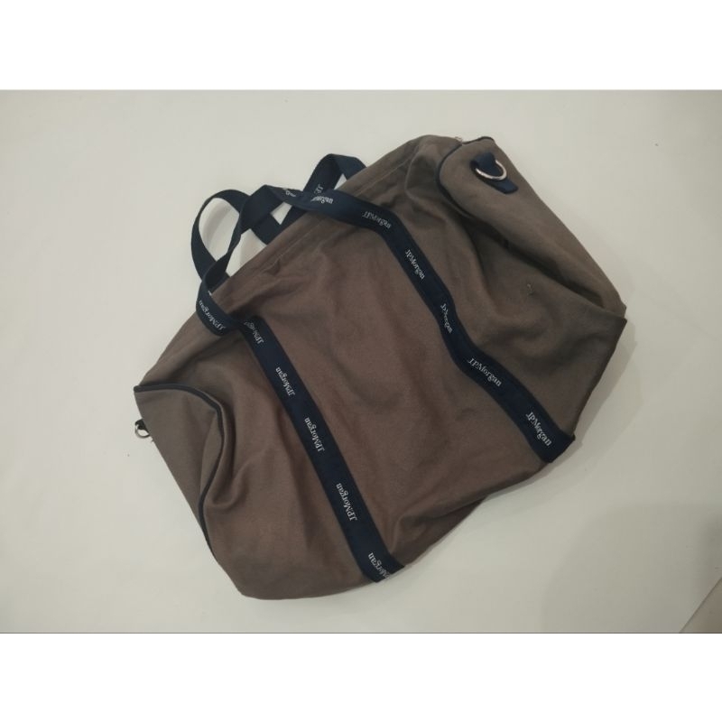 duffle bag JP Morgan