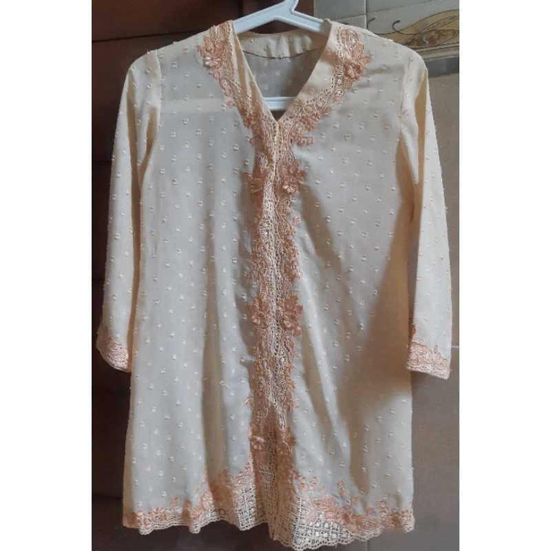Baju atasan wanita bordir