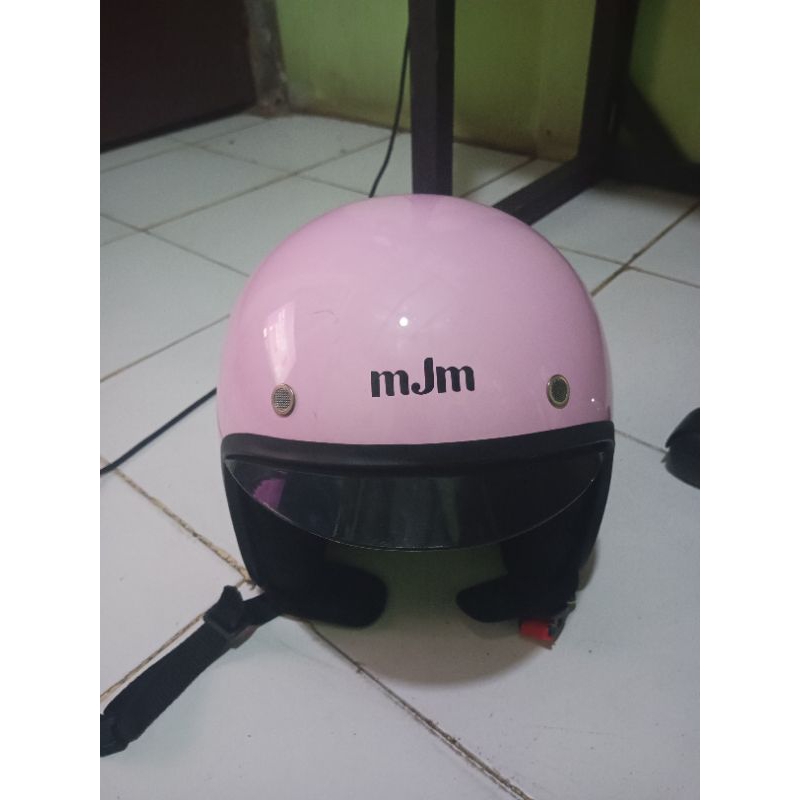 helm MJM Capello