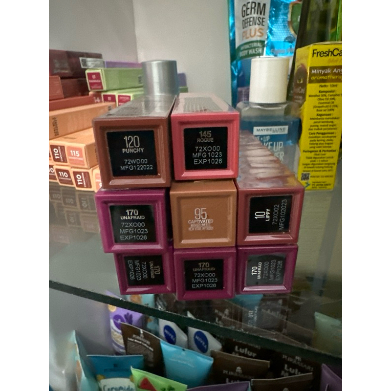 Maybeline SUPERSTAY VINYL INK 170 UNAFRAID