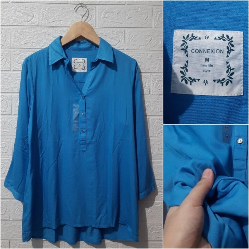 CONNEXION kemeja biru polos wanita