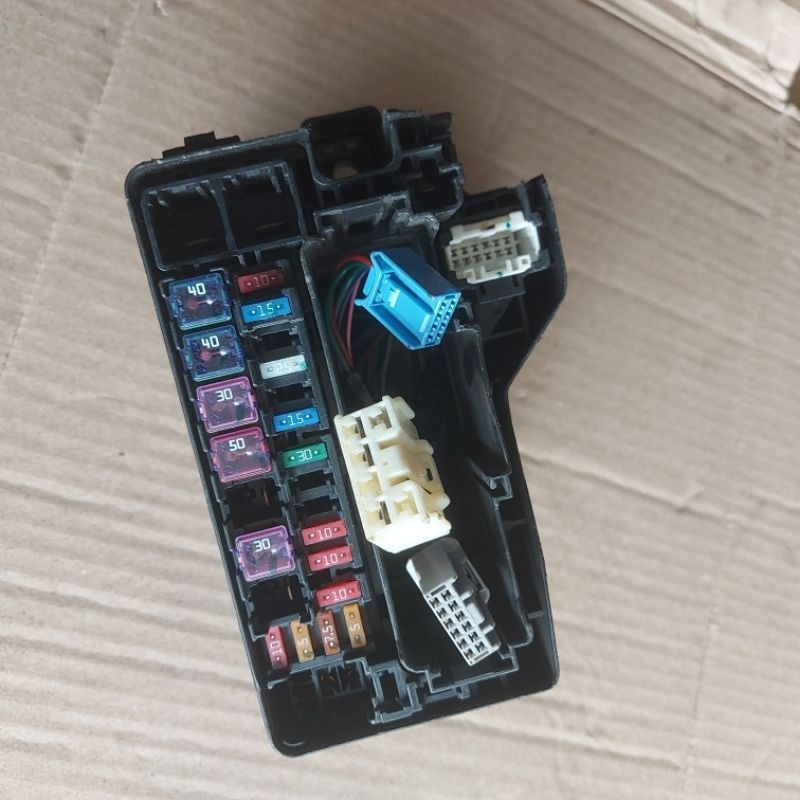 Fuse Box Bok Sikring Agya Calya Sigra Original