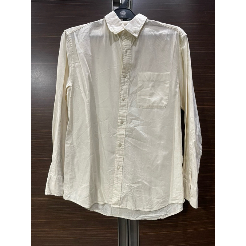 Kemeja Flanel Uniqlo Size M warna Cream Preloved