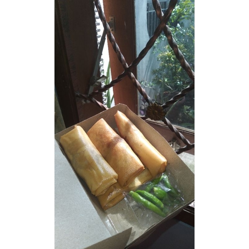 

Lumpia Ayam Pedas Frozen