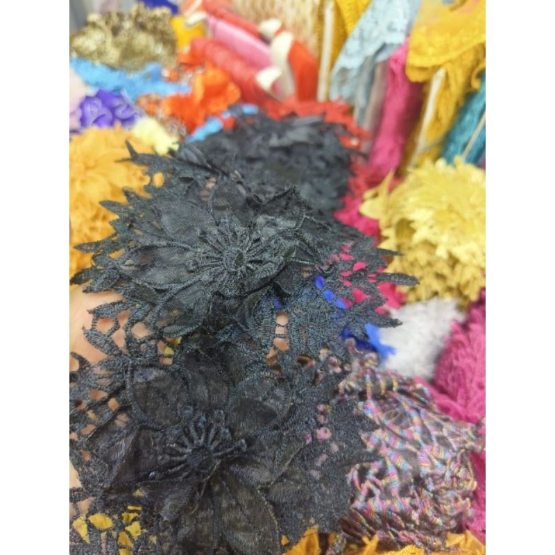 Renda bordir bunga timbul/renda bunga timbul meteran harga per 45cm