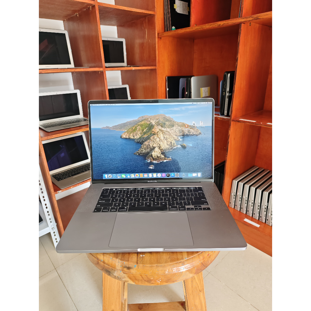 Laptop MacBook Pro 2019 16-inch/2,6 GHz 6-Core Intel Core i7 ( Ram 16 gb ssd 500 gb ) Dual VGA