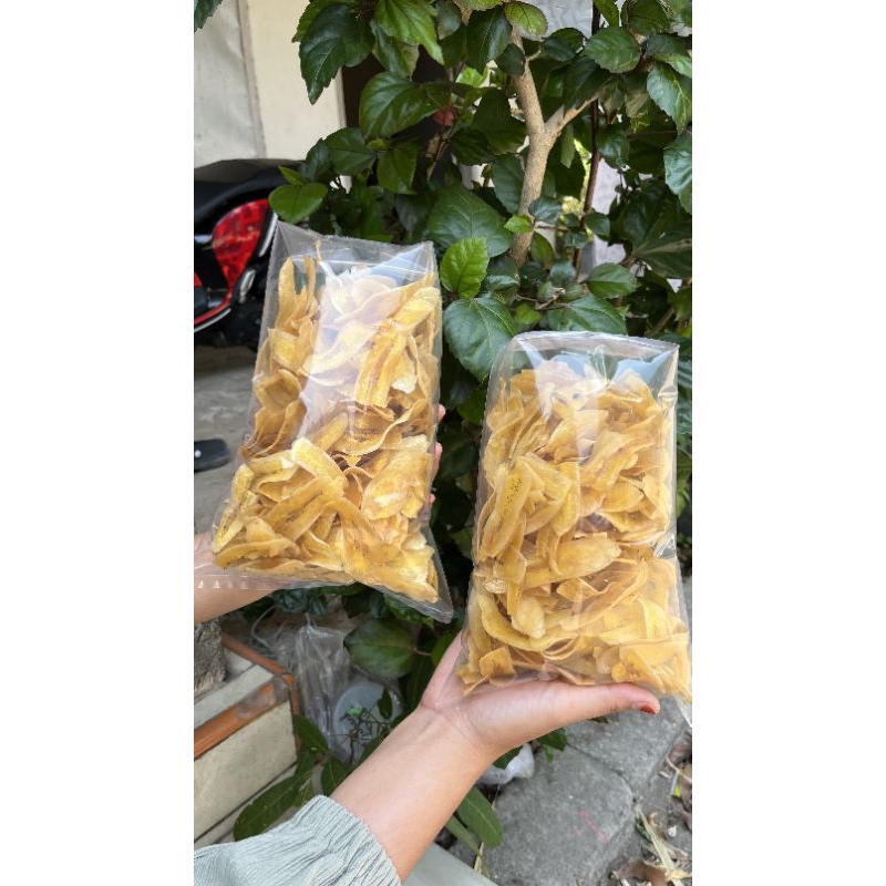 

KRIPIK PISAN GURIS ASIN asli home made berat di 250g