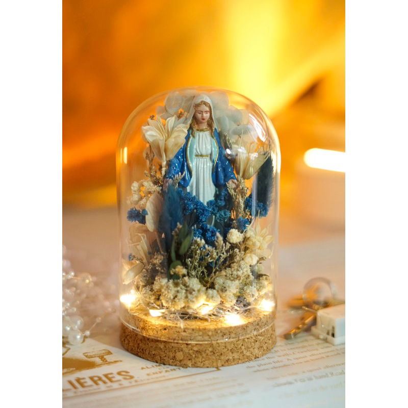 Glass Dome Bunda Maria