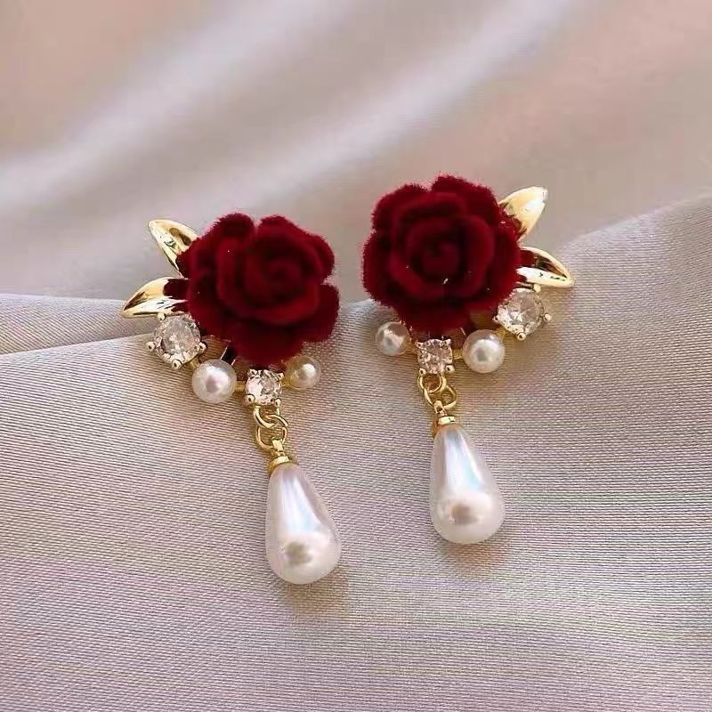 Anting Korea Trend Bunga Mawar Merah hati Trend 2025 Anting Mutiara Anting Mawar berlapis emas Fashi