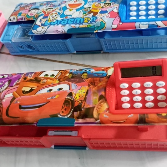 

FG2 KOTAK PENSIL MAGNET KALKULATOR RAUTAN KRAKTER COWOK