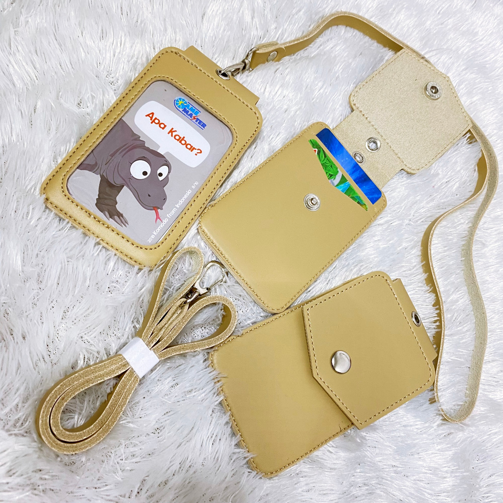 

NAME TAG IDCARD KULIT SINTETIS PREMIUM CARD HOLDER SS104
