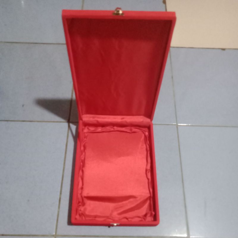 

BOX PLAKAT MURAH Ukuran plakat 16x22x4