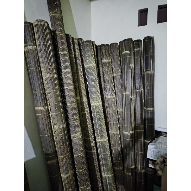 Kerai Bambu Asli | Tirai Bambu Hitam | Sudah Di pernish +Sudah Termasuk Kerekann Atau Katrol