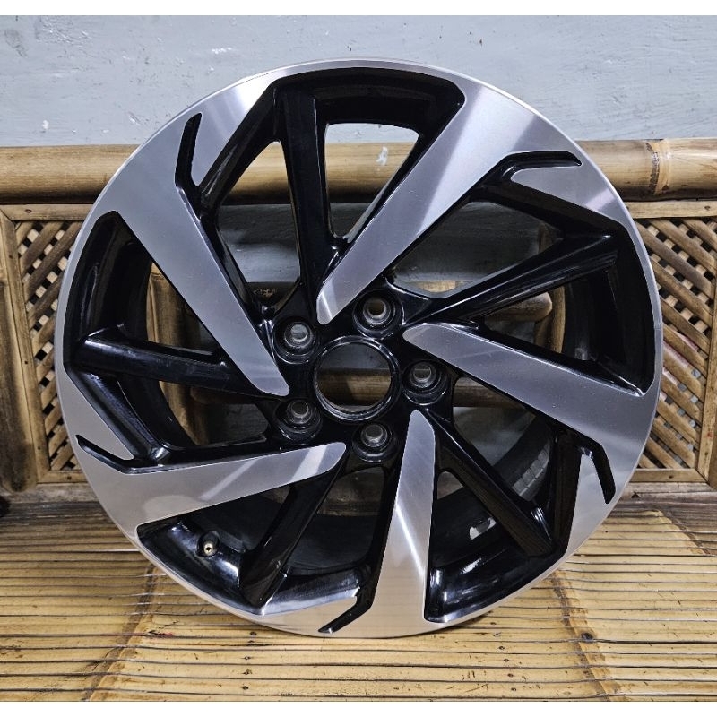 Velg Mobil Toyota Rush T17 2018 2019 2020 2021