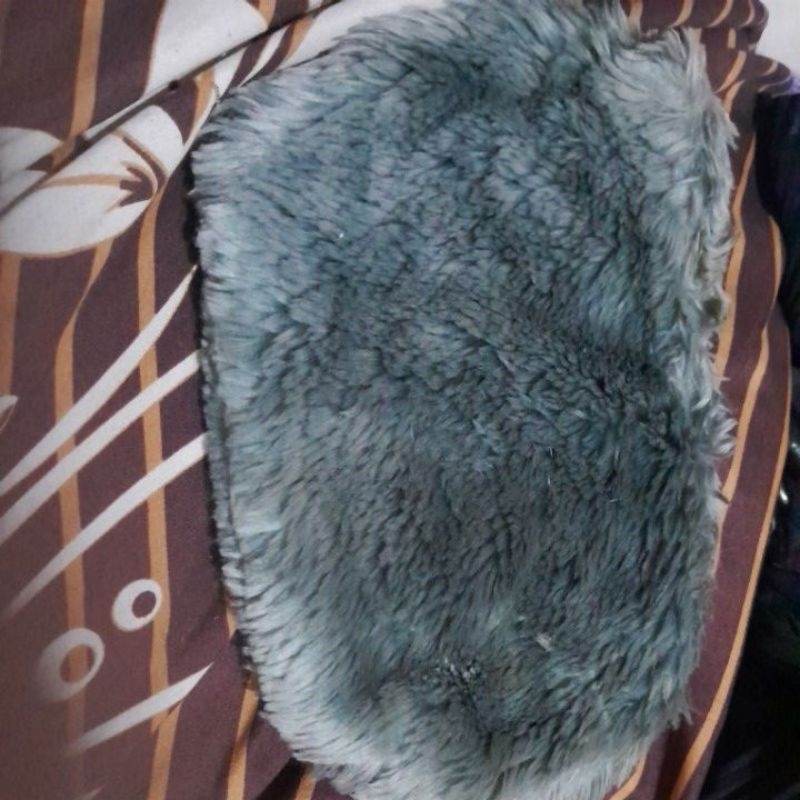 pouch bulu dompet bulu tas bulu preloved