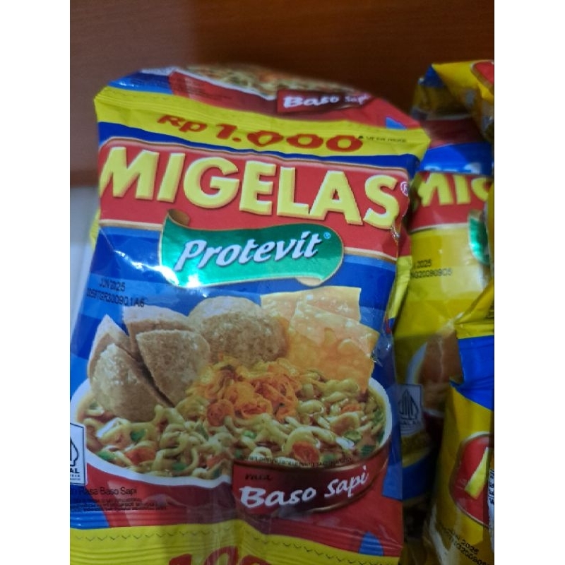 

MiGelas Renceng 1 Renceng isi 15 sachets