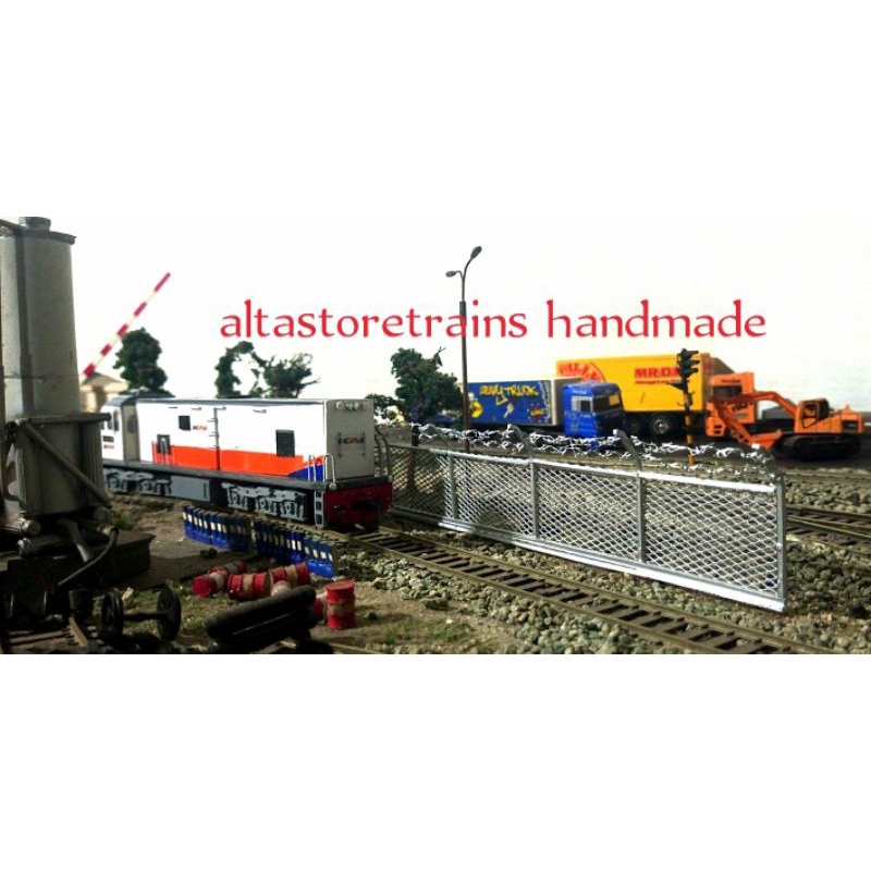 Miniatur Kereta api pagar kawat