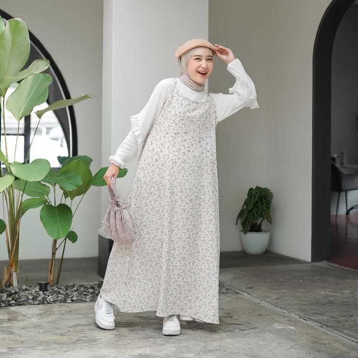 SLOOPY DRESS  OVERALL DRESS MOTIF BUNGA KOREAN STYLE OVERALL MOTIF BUNGA / JEJU YUBI OVERALL DRESS M