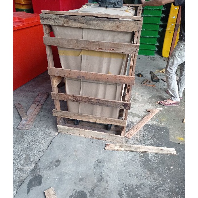 

Langka palet kayu Ongkir