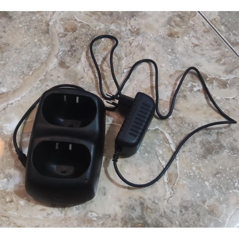PreLoved Charger Walkie Talkie / HT Motorola
