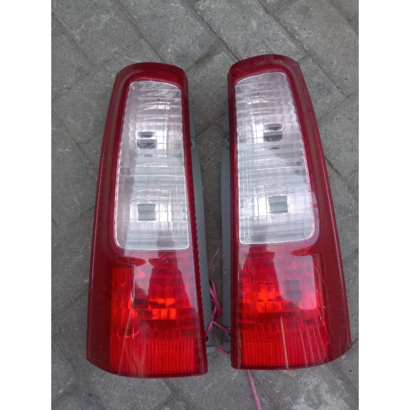 stoplamp Avanza Xenia lama