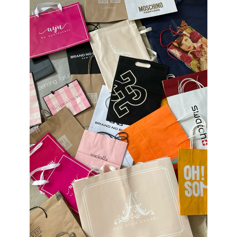 

BOLEH BELI PAPERBAG SAJA! (BUTTONSCARVES,AYUDYAH,AYU LESTARI,BRANDNOBRAND,BENANG JARUM)