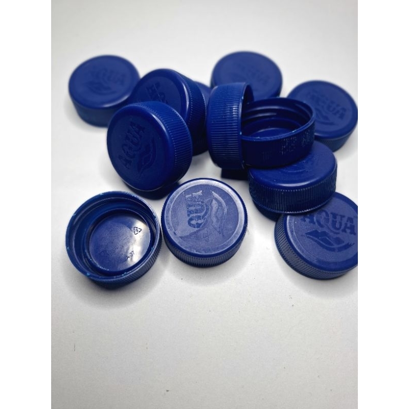 Tutup botol biru bekas