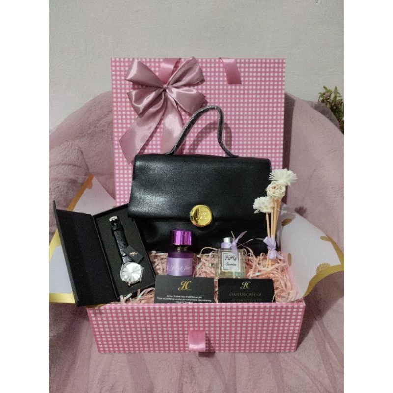 Hampers Custom Kado Exclusive Kado Ultah Wanita Tercinta Istri Ibu