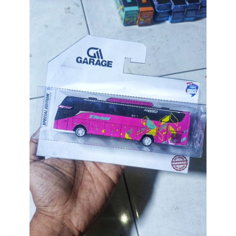 Miniatur Bus Basuri TIVIDI JET BUS 5 Pariwisata skala 1/87