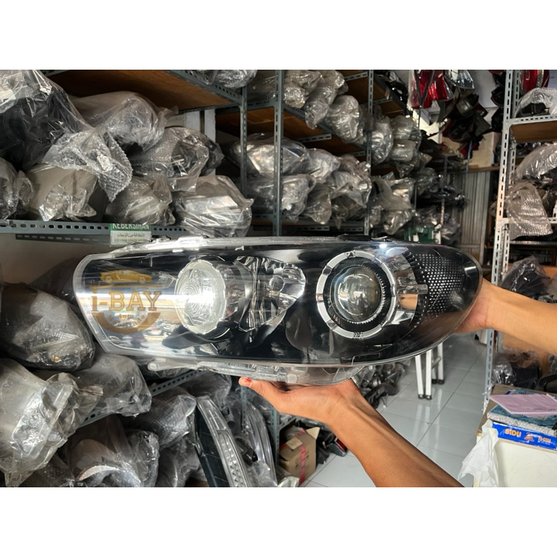 Headlamp Lampu Depan Volkswagen VW Scirocco 2012 Original