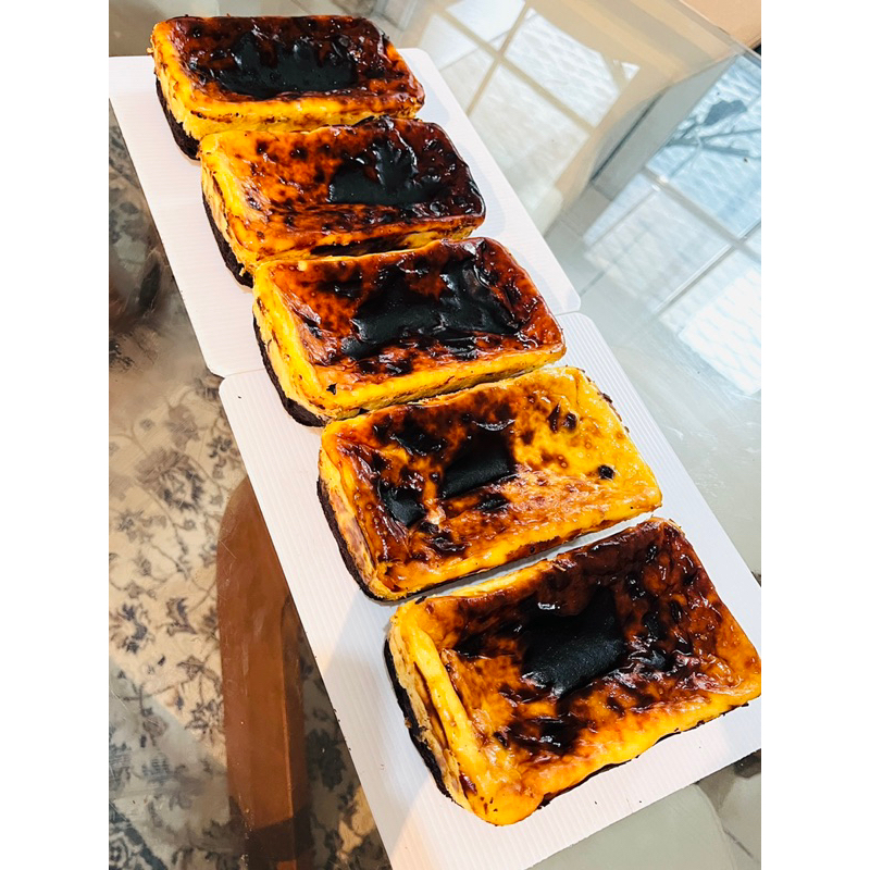 

Gluten-Free Basque Cheese Brownie