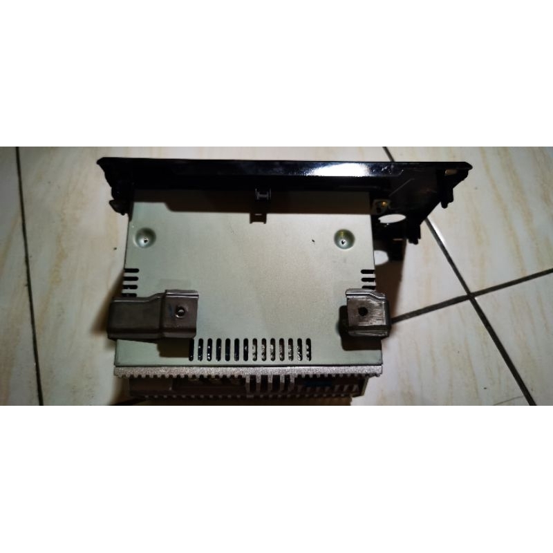 Headunit doubledin SANSUI SA5202i