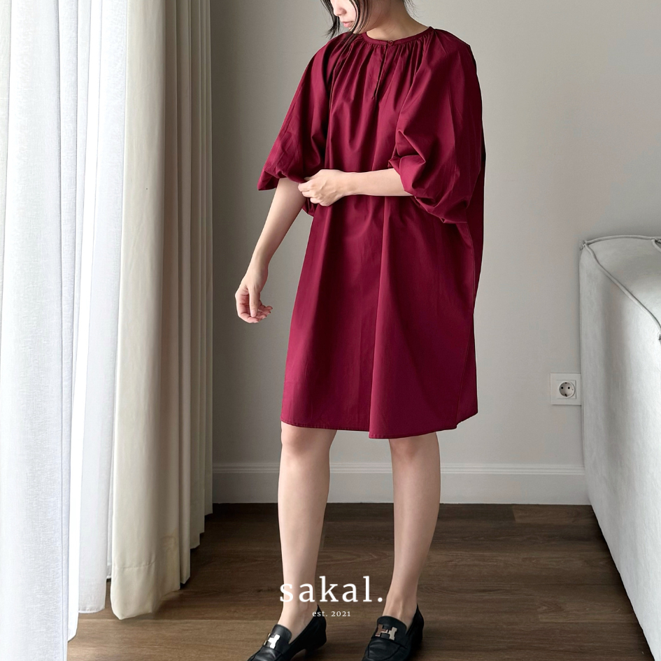 Sakal Puffy Sleeve Dress Katun Poplin Hitam Merah Anggur