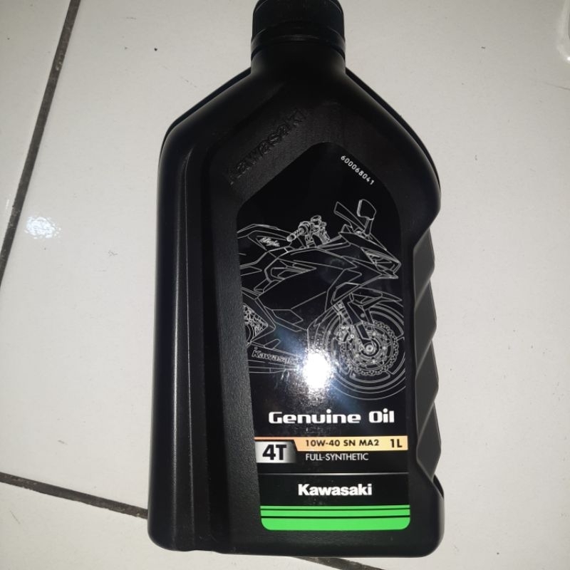 Kawasaki Genuine Oil Ultimate  4T 10W - 40 SN MA2 Full Synthetic  Oli Mesin Motor 4tak Ultimate 1 Fu