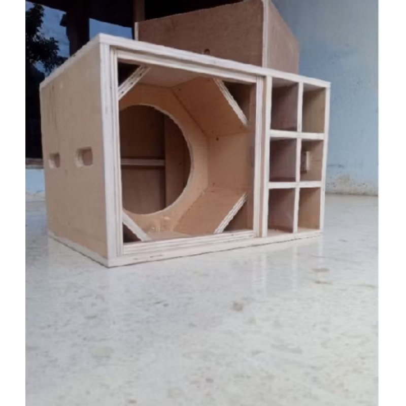 BOX SPEAKER 18 INCHI MODEL SPL BOOSTER