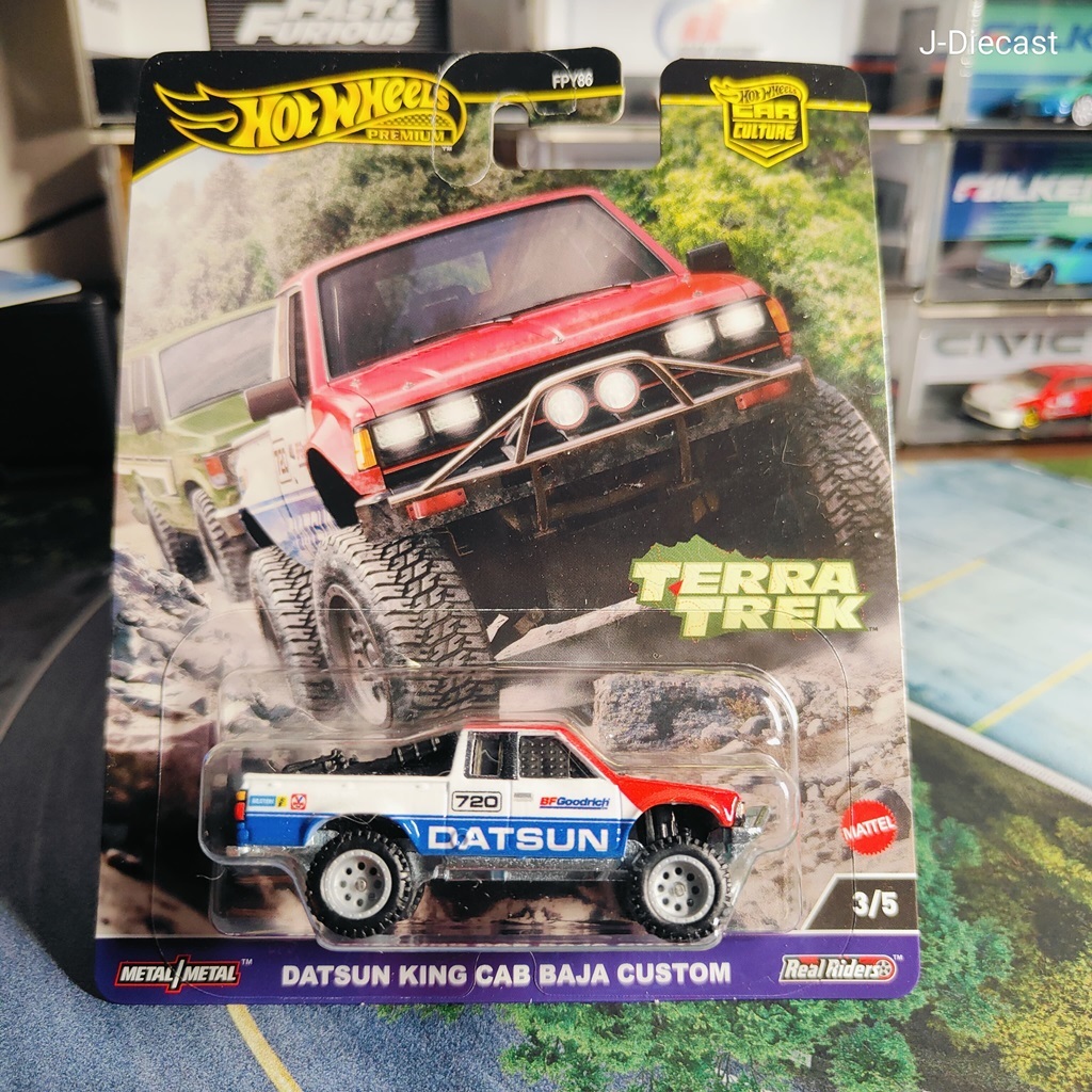 Hot Wheels Premium Datsun King Cab Baja Custom Terra Trek