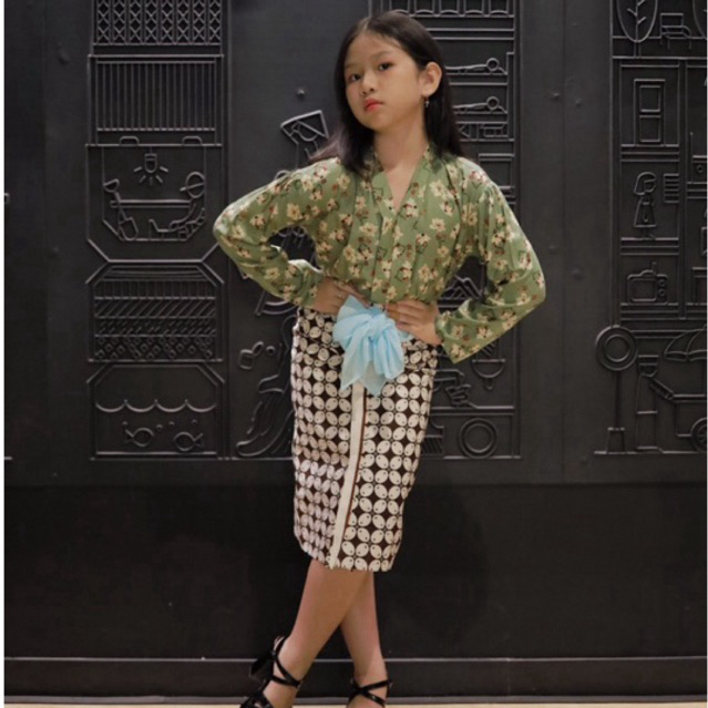 MIGU X BATIK KIDS KEBAYA ANGGUN JAWA BALI MOTIF BUGA KATUN JEPANG LENGAN PANJANG BUAT HIJAB MUSLIM K