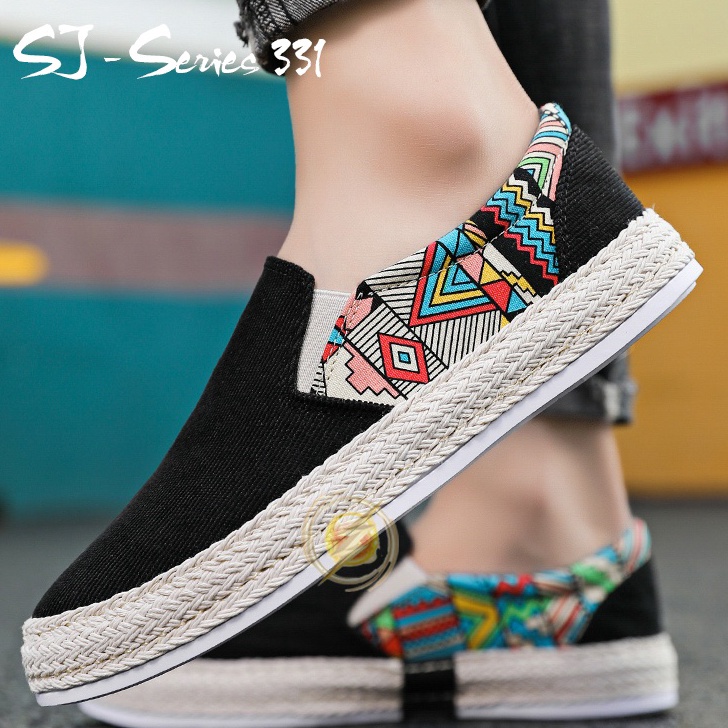 JWALK Sepatu Slip On Pria Model Keren Motif Unik Buat Nongkrong Kualitas 331