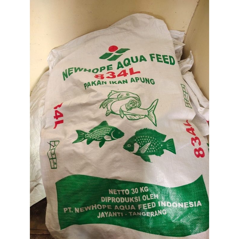Karung bekas pakan ikan lele