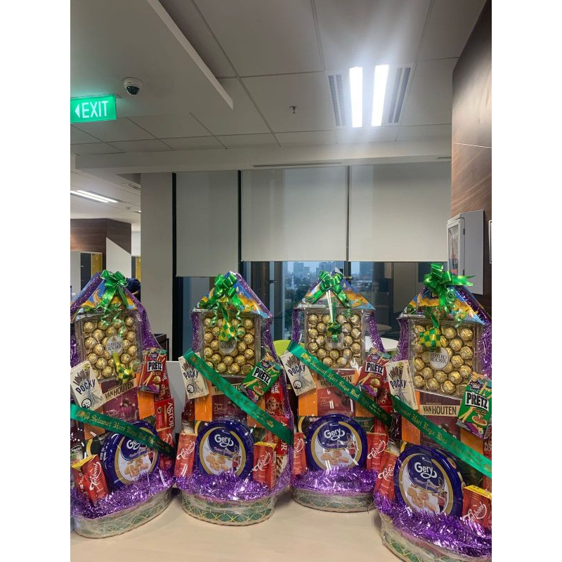 

Parsel Snack Lebaran Jumbo Terbaru - Parsel Fererro