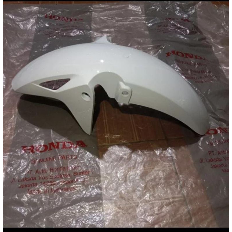 spakbor depan slebor depan CB 150 R new Led K15 th 2018 ori