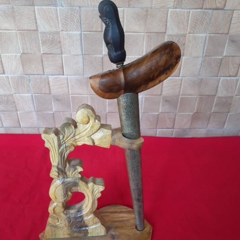 Keris Jalak Tilam Sari Pamor Wos Wutah