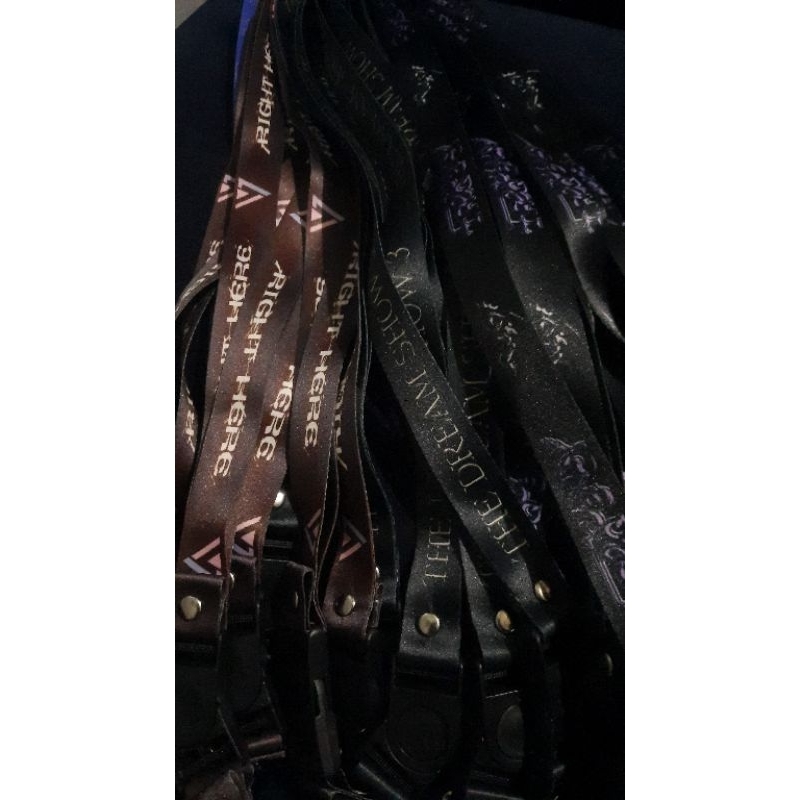 

LANYARD KPOP