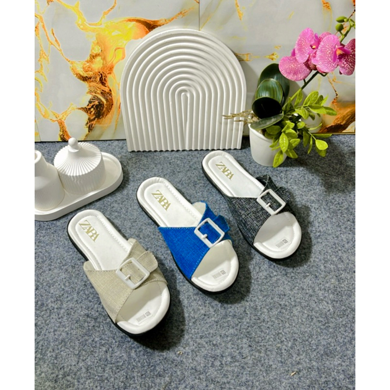 Sandal Selop Zara Flat Aksen Kotak Putih Tengah Sandal Wanita Kekinian Kode SMU05