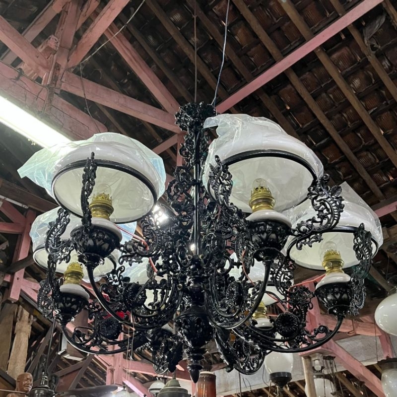 Lampu Gantung Kerek Jawa Cabang 6 Kap Putih Repro Lama