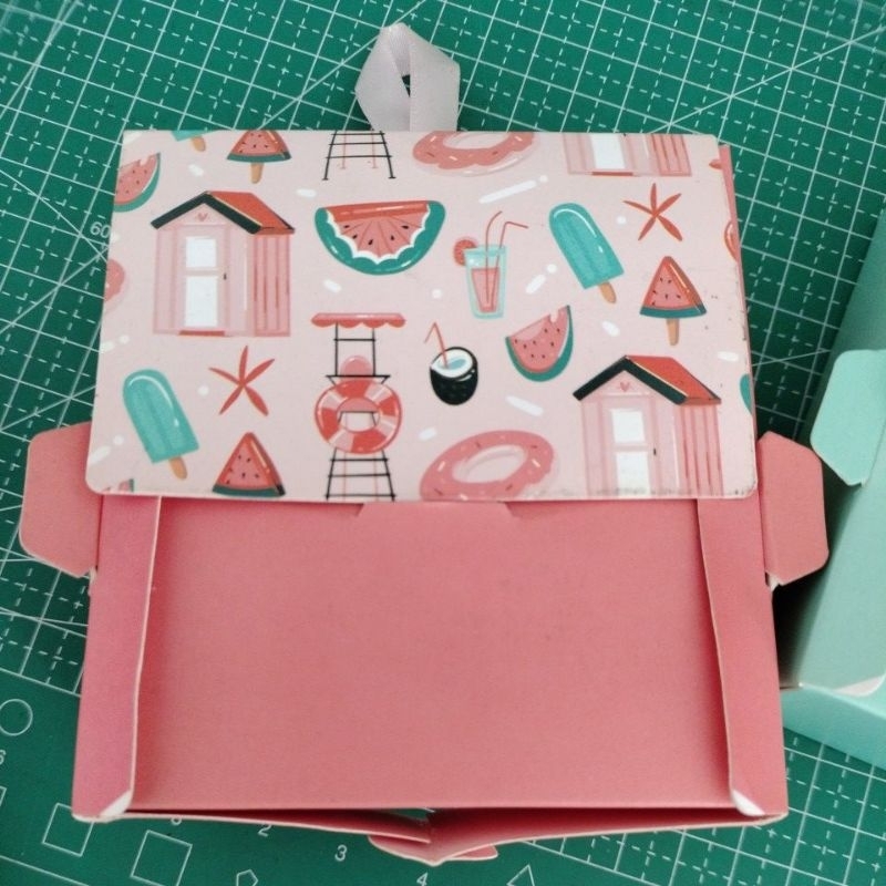 

Kotak kado lipat motif - Mini Box DIY for gifts and hampers