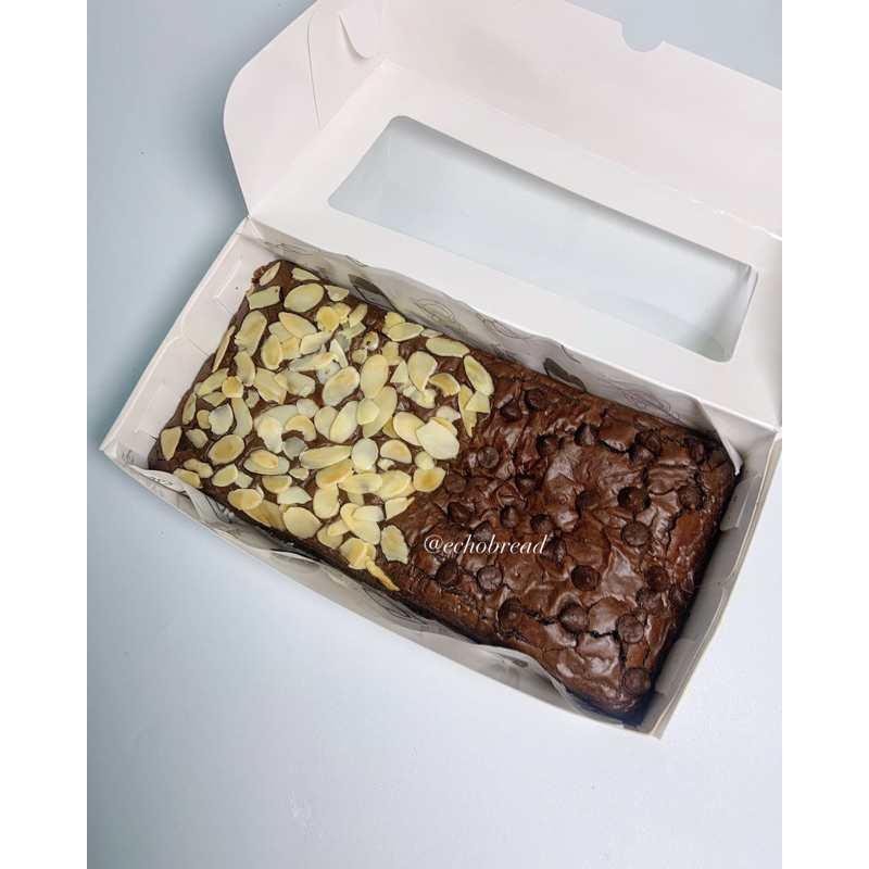 

CHEWY FUDGY BROWNIES MIX 2 ( BASIC LESS SUGAR,GULA PALM, 80 % COKLAT)